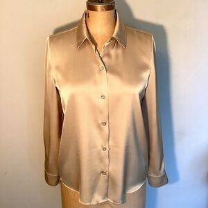 Vince Camuto NWOT Satin Shirt-Sm